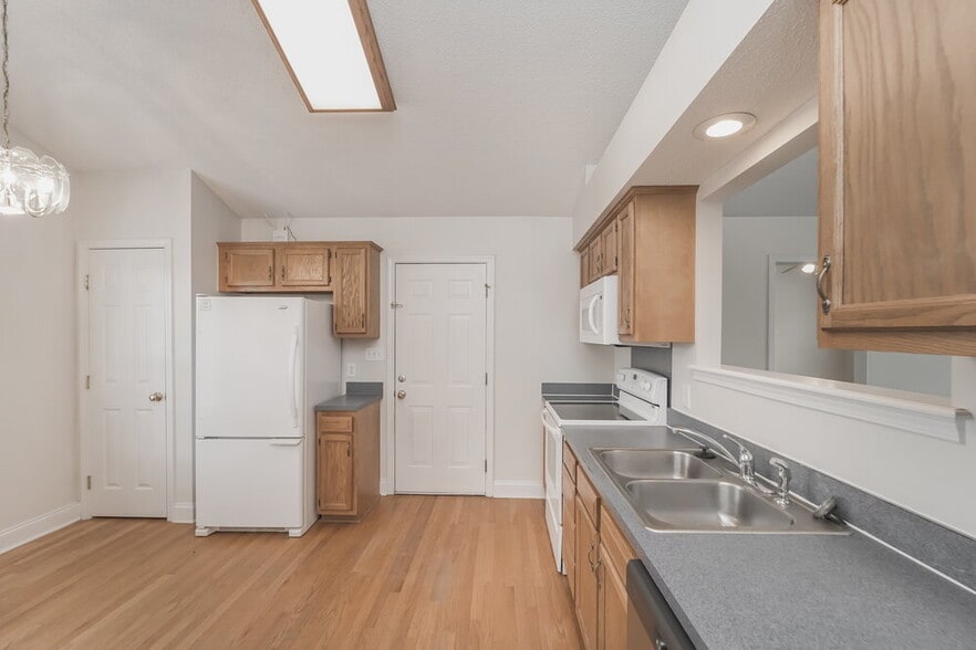 Building Photo - 4512 Carol Ct