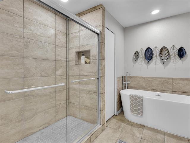 Building Photo - 11051 Ferguson Rd