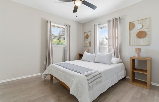 Building Photo - Charming Sarasota Retreat –4-Bedroom/3-Bathroom Modern Pool Home Near Everything!