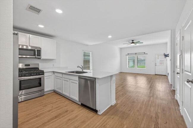 Building Photo - 1519 Twilight Grn Dr