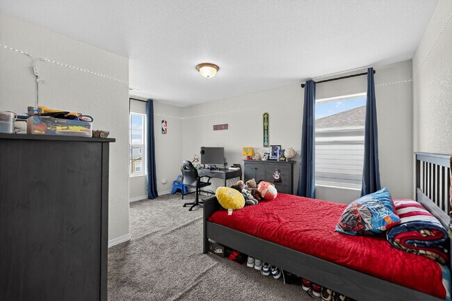Building Photo - "Spacious 4-Bed Sanctuary with 3.5 Baths in Fountain, CO – Your Perfect Home Awaits!"