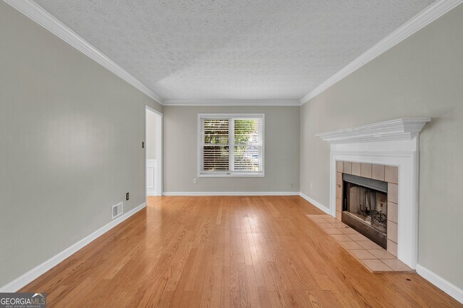 Building Photo - 1555 Hardin Ave