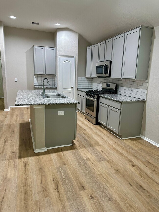 Building Photo - 3426 Hughes Mdw Wy