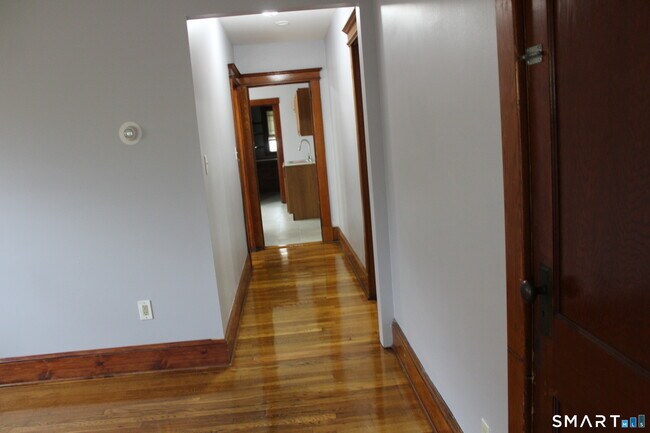 Building Photo - 45 Grandview Terrace