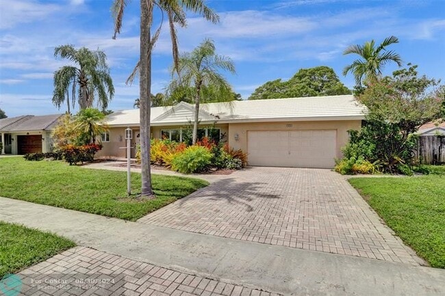 Building Photo - 161 SW 75th Ave