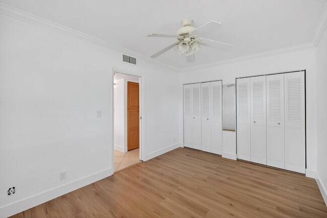 Building Photo - 901 NE 3rd St