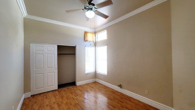 Building Photo - 7524 Holloran Ct