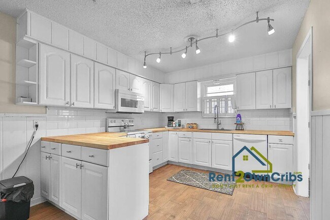 Building Photo - 4513 48th St