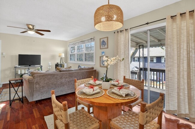 Building Photo - 462 Worthington Rd