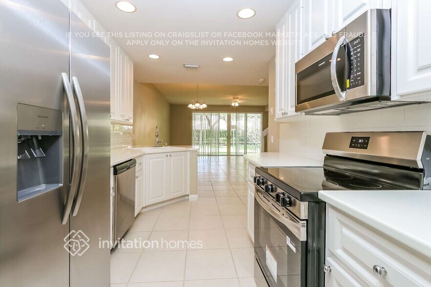 Building Photo - 456 Capistrano Dr