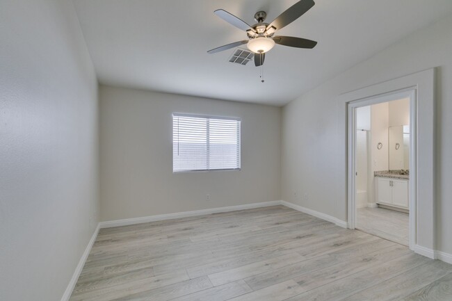 Building Photo - 3 bedrooms, 2 bathrooms remodeled One stor...