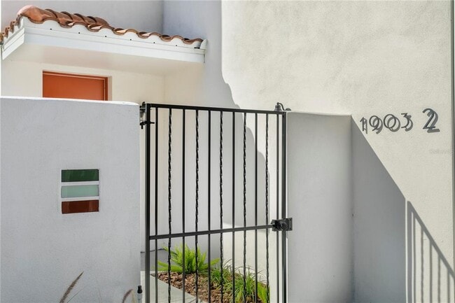 Building Photo - 1903 W Bristol Ave