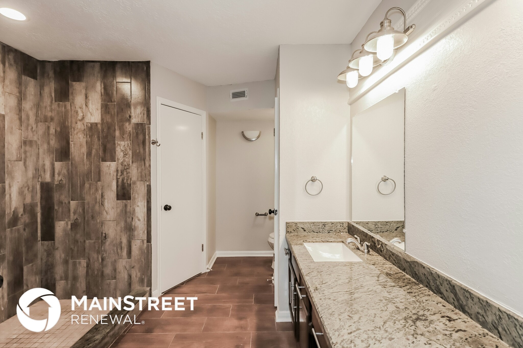 Building Photo - 11806 Perry Rd