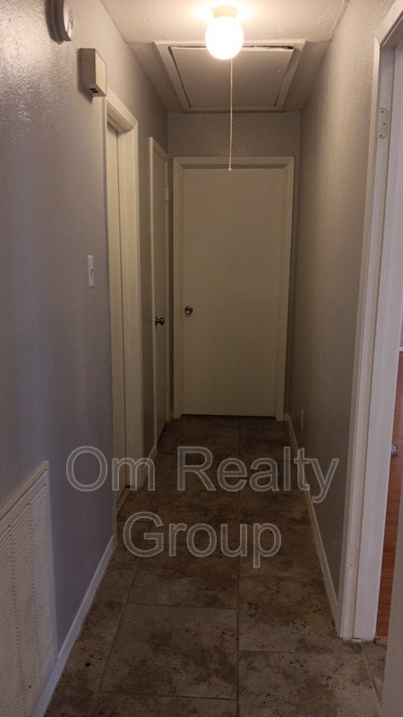Building Photo - 7107 Briarfield Dr