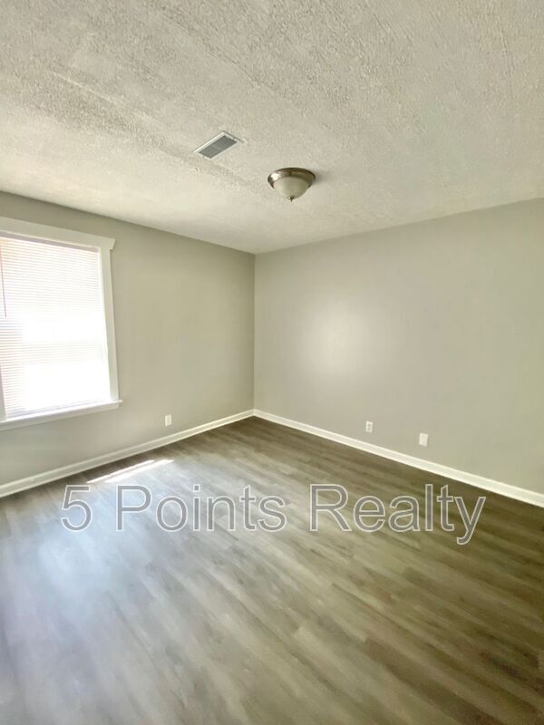 Building Photo - 308 Prince Ave