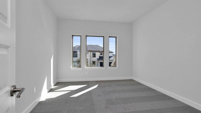 Building Photo - 6802 Mirabeau Ln
