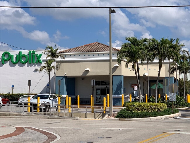 Building Photo - 4532 Bougainvilla Dr