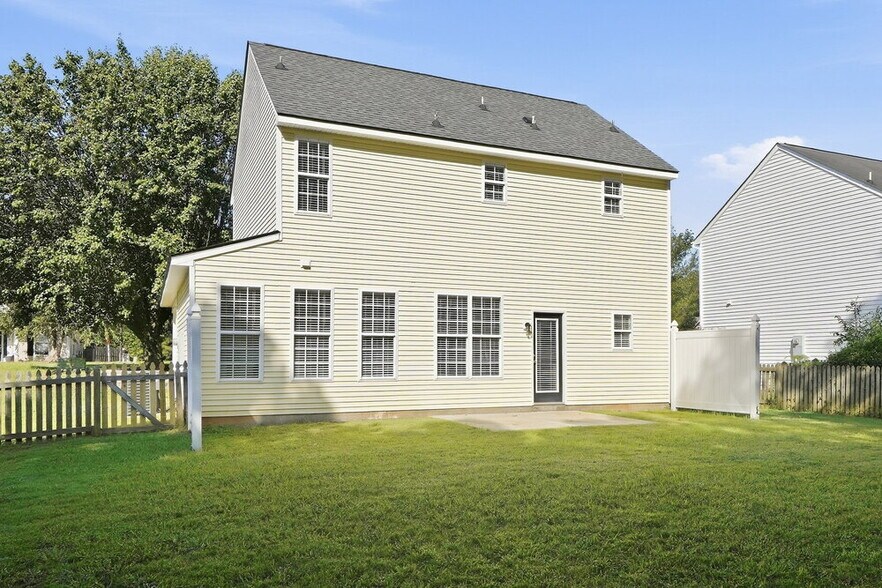 Building Photo - 224 Stansbury Ln
