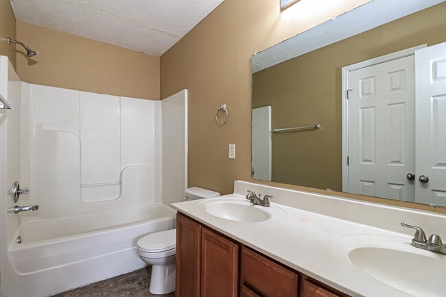 Building Photo - 8015 Logan Dr