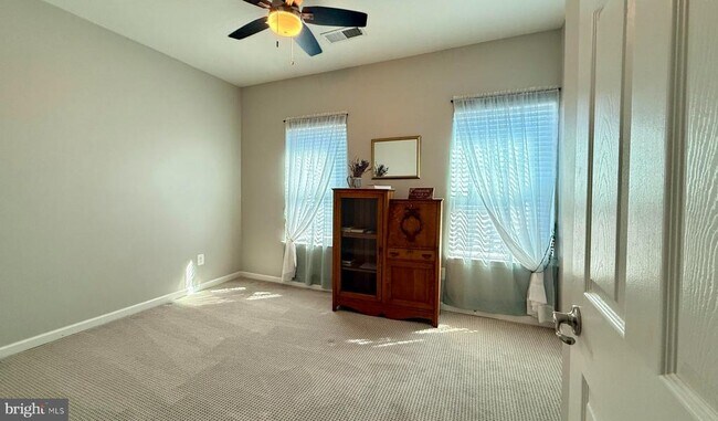 Building Photo - 14050 Cannondale Way