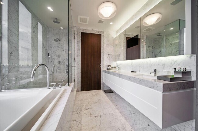 Building Photo - 9701 Collins Ave
