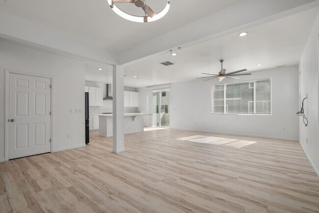 Building Photo - 1442 N 1130 E