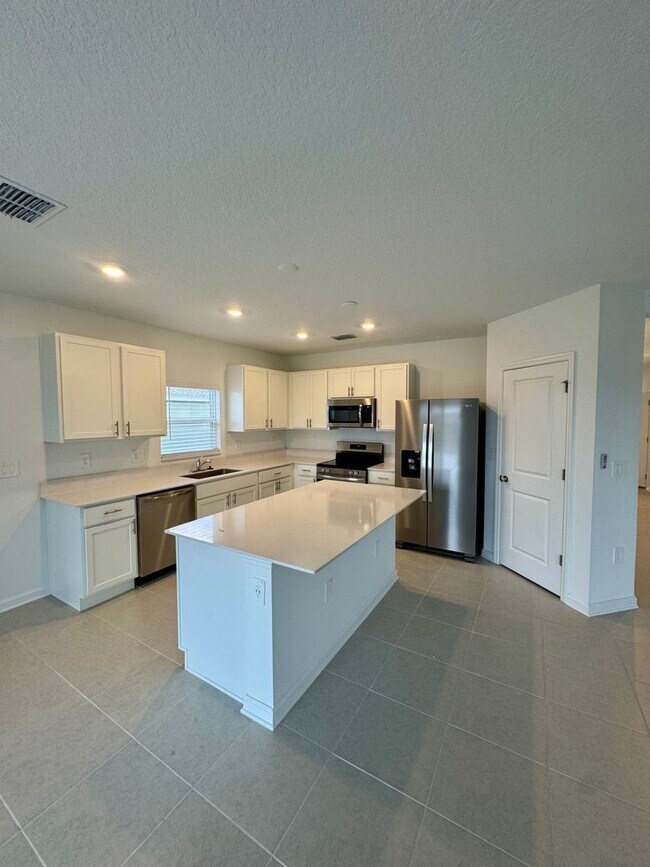 Building Photo - BRAND NEW HOME IN HIDDEN RIDEGE FOR RENT