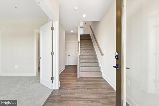 Building Photo - 23142 Horseshoe Trl Sq