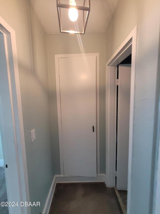 Building Photo - 500 S Beach St