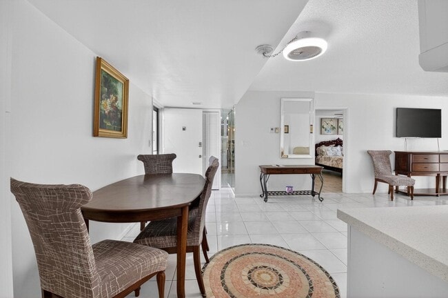 Building Photo - 3575 S Ocean Blvd