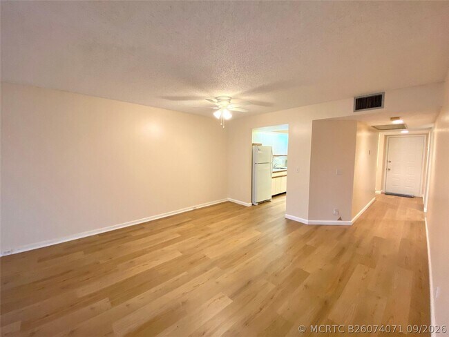 Building Photo - 1000 SW 128th Terrace