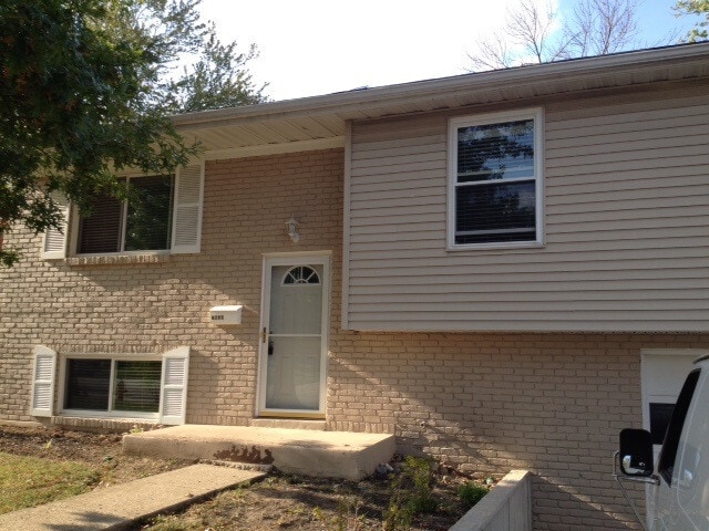 Building Photo - 7058 Manderlay Dr