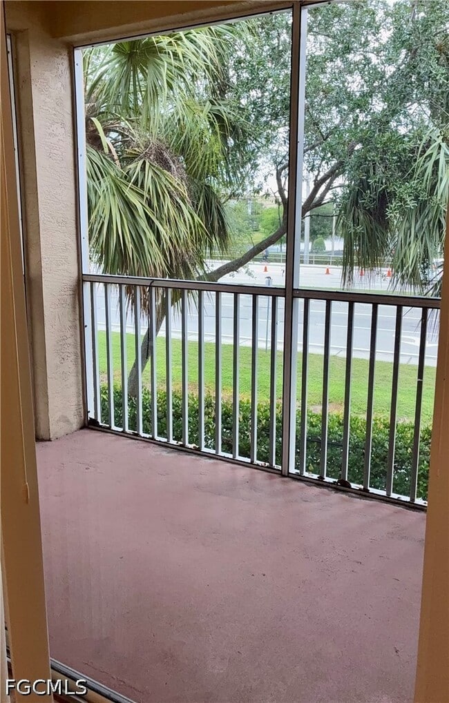 Building Photo - 15401 Bellamar Cir
