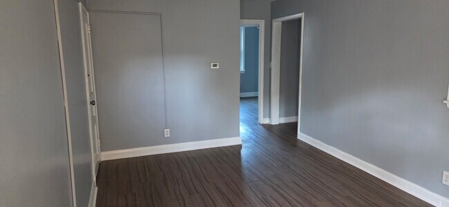 Building Photo - 6935 Reisterstown Rd