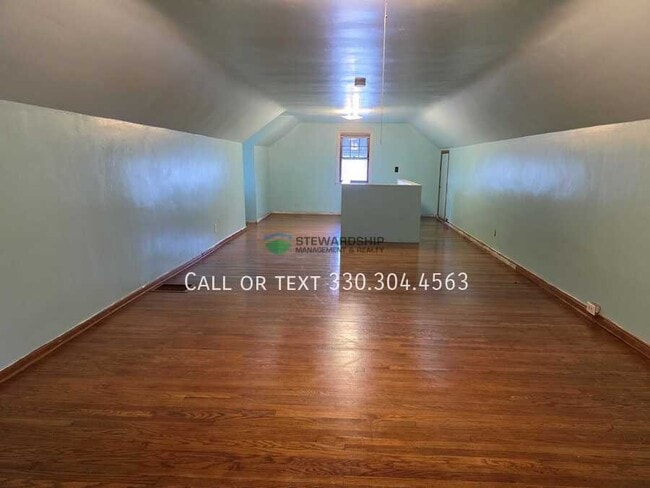 Building Photo - 1040 Stuart St NW