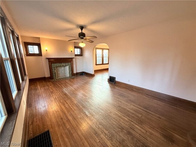 Building Photo - 837 Eastland Ave