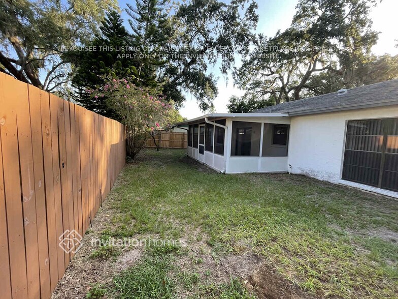 Building Photo - 14734 Oak Vine Dr