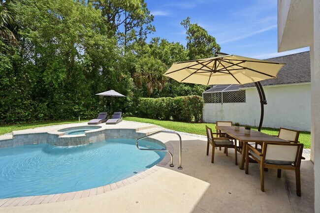 Building Photo - 15073 Oak Chase Ct