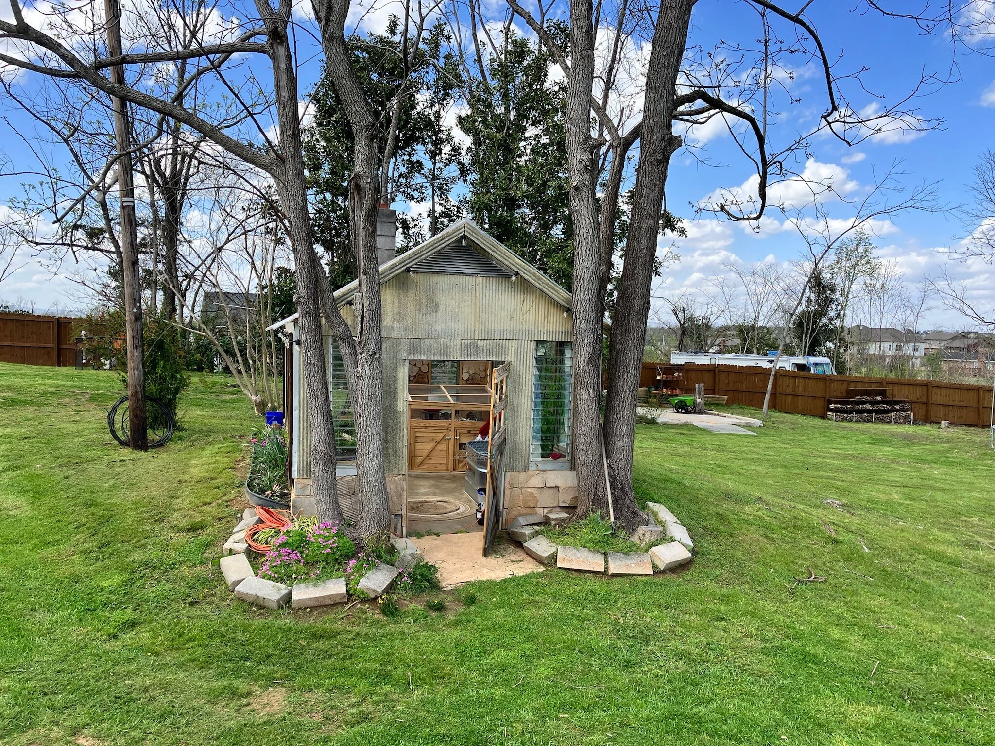 greenhouse/she shed - 8011 Shallowford Rd