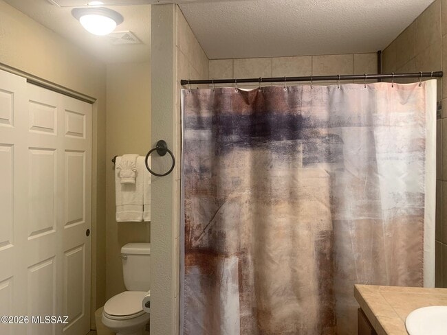 Building Photo - 1500 E Pusch Wilderness Dr