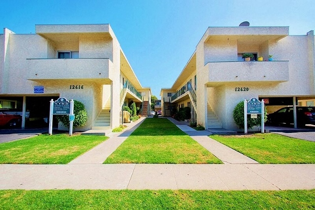 Primary Photo - Lido Apartments - 12616-20 Caswell Ave