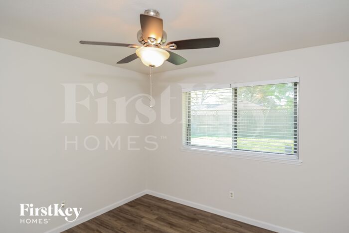 Building Photo - 3207 Haydee Rd