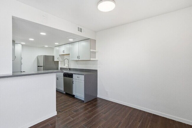 Building Photo - 4163 N 81st St