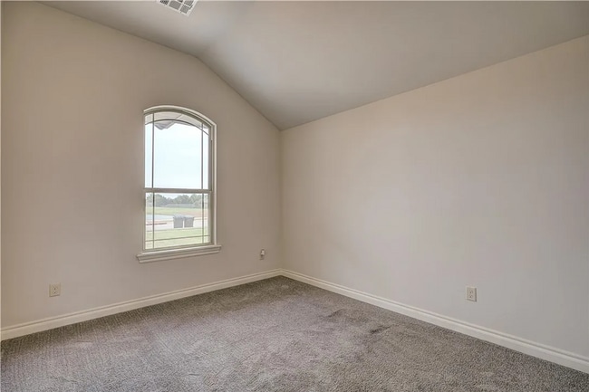 Building Photo - Charming 3-Bedroom Home with 3-Car Garage in Moore!