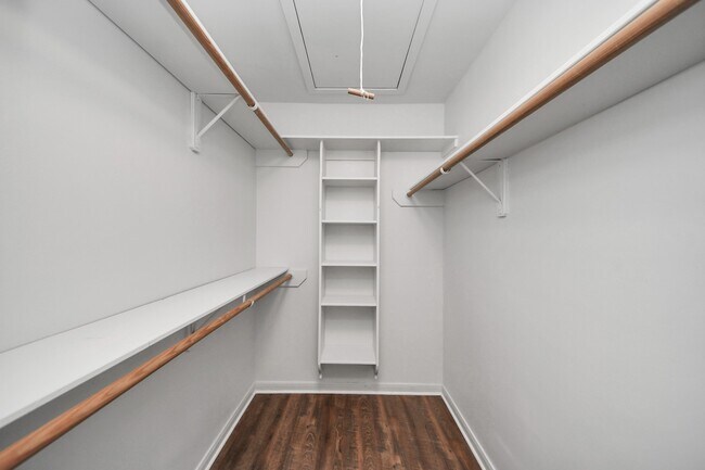 Building Photo - 1023 Oyster Bay Dr