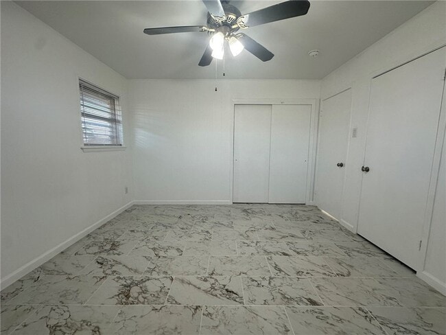 Building Photo - 136 Daniel Moore Ave