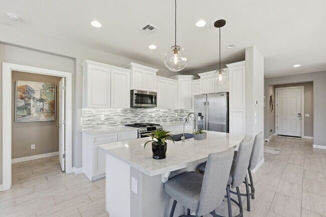 Building Photo - 35989 N Kennedia Ln