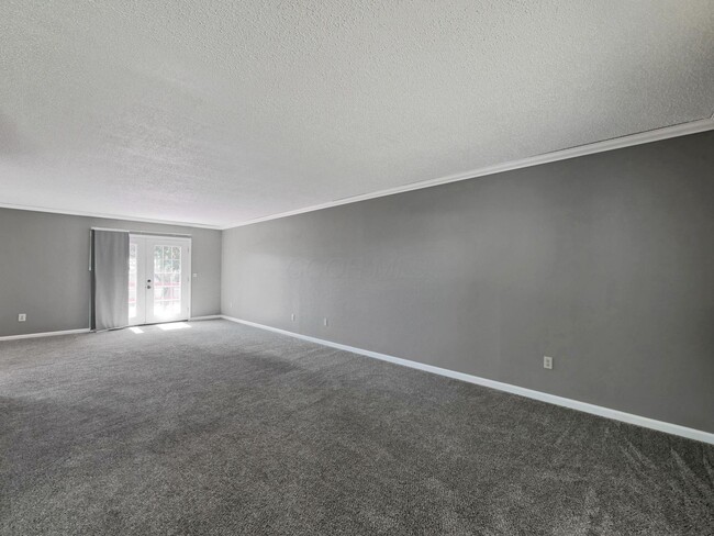 Building Photo - 175 Kraft Dr