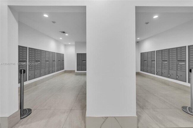 Building Photo - 250 174th St