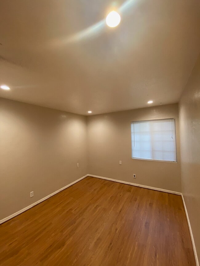 Building Photo - 1309 Keeney Way